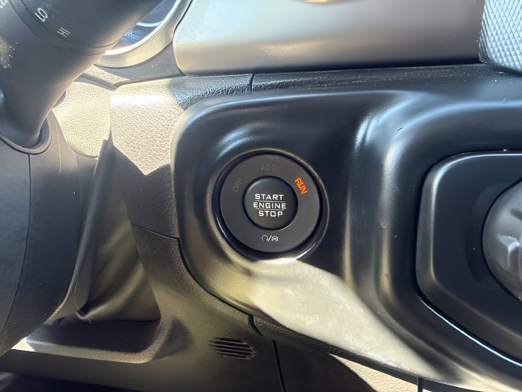 Used 2018 Jeep Wrangler Sport AWD/4WD image 19