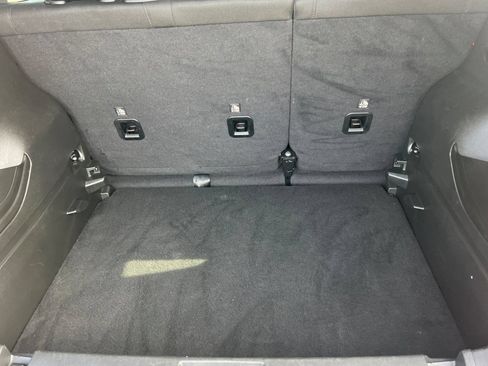 Used 2023 Jeep Renegade Latitude AWD/4WD image 19