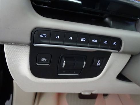 Used 2024 Cadillac Escalade Sport Platinum AWD/4WD image 12