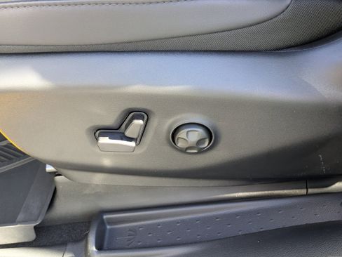 New 2026 Chrysler Pacifica Select image 22