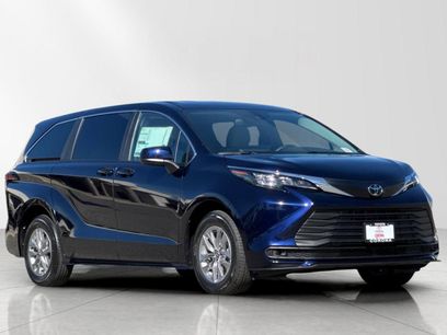 New 2026 Toyota Sienna LE