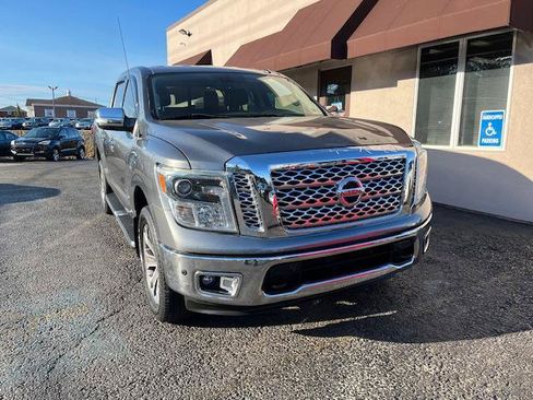 Used 2017 Nissan Titan SL AWD/4WD image 2