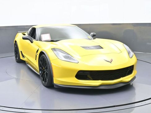 Used 2019 Chevrolet Corvette Grand Sport w/ Carbon Flash Badge Package image 9