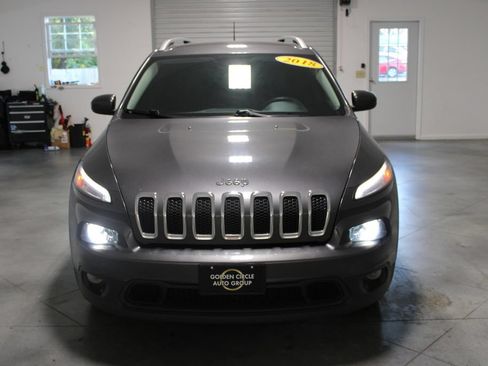 Used 2018 Jeep Cherokee Latitude Plus FWD image 47