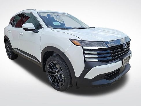 New 2025 Nissan Kicks SR w/ SR Premium Package image 7