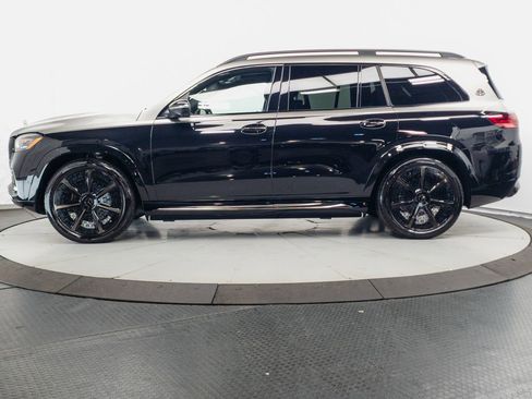 Used 2025 Mercedes-Benz Maybach GLS 600 4MATIC image 4