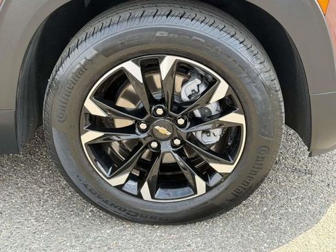 Used 2023 Chevrolet TrailBlazer LT w/ Convenience Package FWD image 7