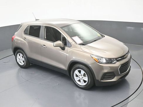 Used 2021 Chevrolet Trax LS w/ Tint and Cruise Package FWD image 51