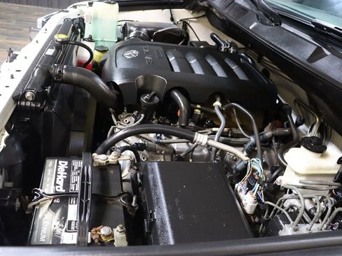 Used 2013 Toyota Sequoia Platinum RWD image 76