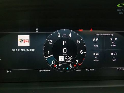 Used 2024 Land Rover Discovery Metropolitan Edition AWD/4WD image 53