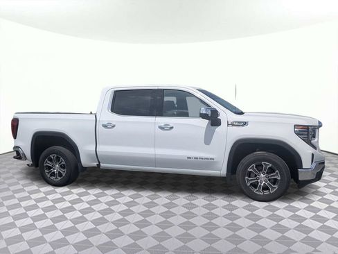 Used 2025 GMC Sierra 1500 SLT RWD image 2