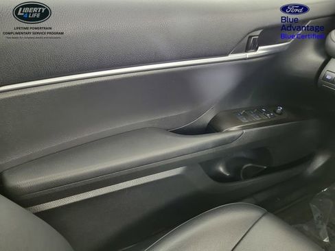 Used 2022 Toyota Camry SE image 29