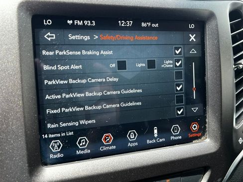 Used 2021 Jeep Cherokee Trailhawk w/ Trailer Tow Group AWD/4WD image 38