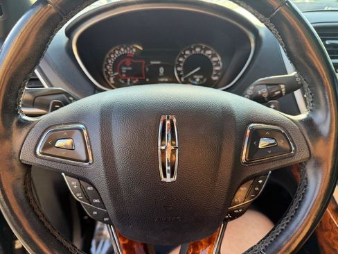 Used 2017 Lincoln MKX Reserve w/ Lincoln MKX Climate Package FWD image 37