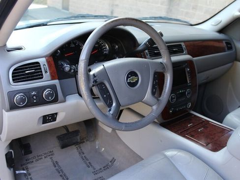 Used 2011 Chevrolet Tahoe LTZ image 9