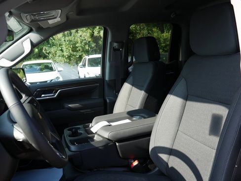 New 2026 Chevrolet Silverado 1500 LT image 8