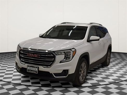 Used 2024 GMC Terrain SLT image 9