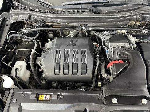 Used 2022 Mitsubishi Eclipse Cross LE AWD/4WD image 28