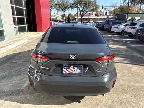 Used 2025 Toyota Corolla XLE image 5