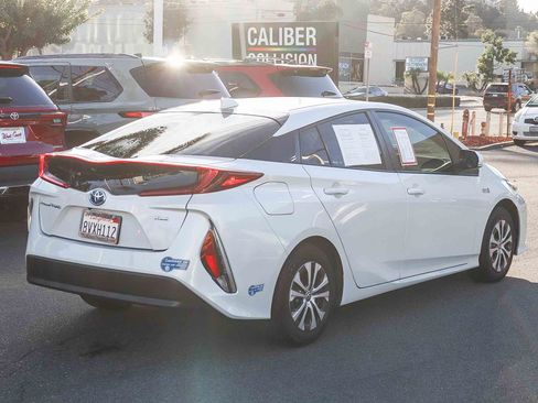 Certified 2021 Toyota Prius Prime XLE image 7