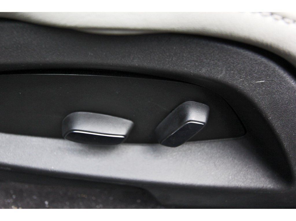 Used 2026 Chevrolet Corvette Z06 RWD image 25