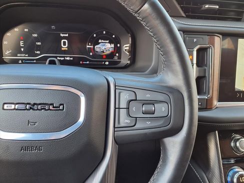 Used 2024 GMC Yukon Denali Ultimate AWD/4WD image 31