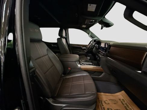 Used 2023 Chevrolet Silverado 1500 High Country w/ High Country Premium Package AWD/4WD image 29