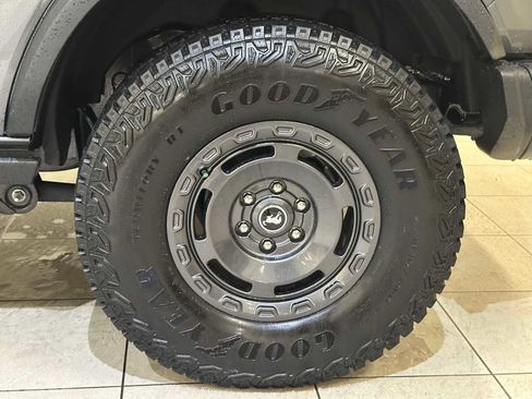 Used 2025 Ford Bronco Big Bend w/ Black Diamond Package image 9