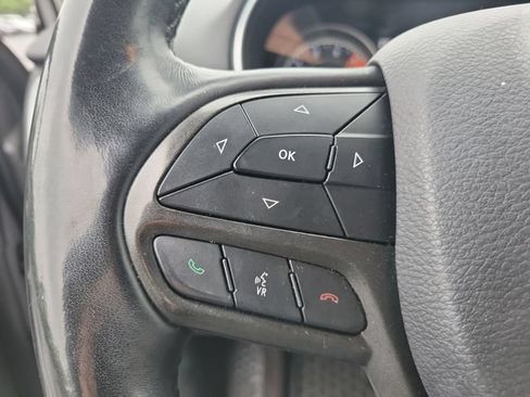 Used 2019 Jeep Cherokee Trailhawk w/ Comfort/Convenience Group AWD/4WD image 31