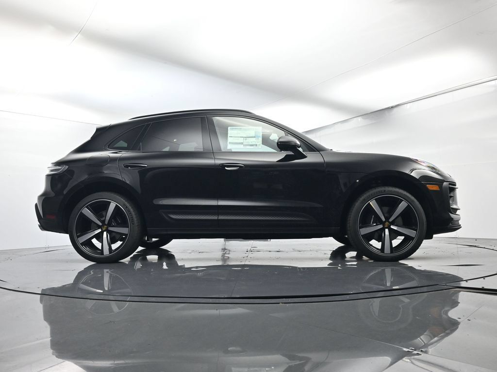 Certified 2026 Porsche Macan AWD/4WD image 50