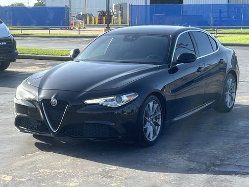Used 2021 Alfa Romeo Giulia Sprint w/ Active Assist 1 Package RWD image 5