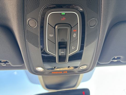 Used 2020 Audi S6 Prestige w/ Prestige Package image 16