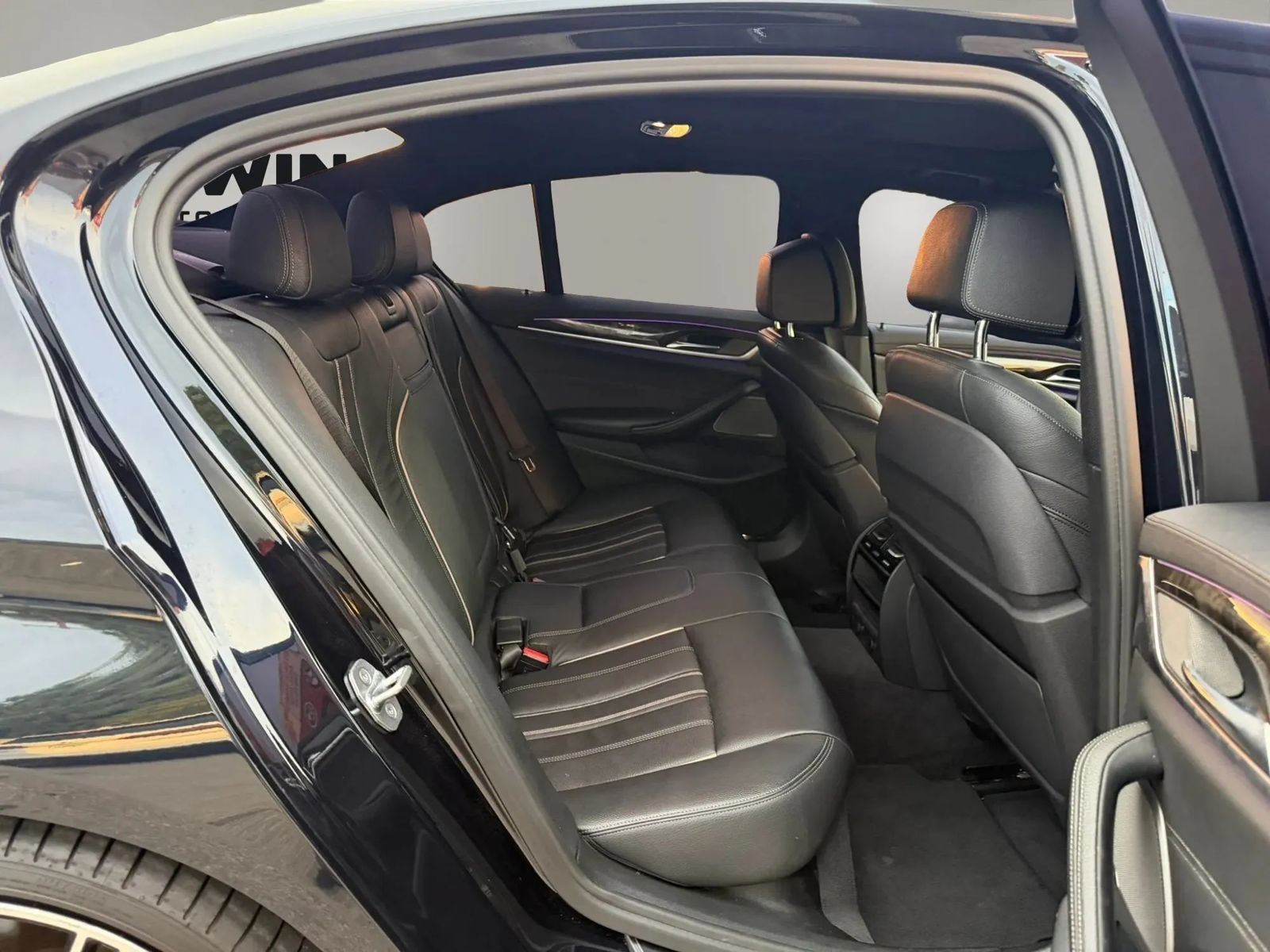 Used 2017 BMW 540i RWD image 38