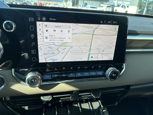 Used 2024 GMC Canyon Denali image 17