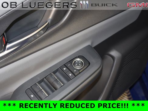 Used 2026 Toyota Prius XLE image 8