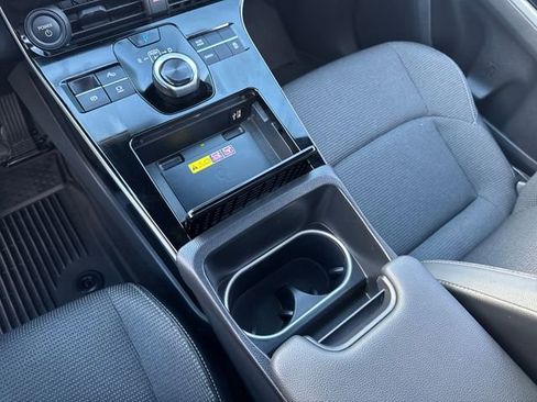 Used 2025 Toyota bZ4X FWD image 16