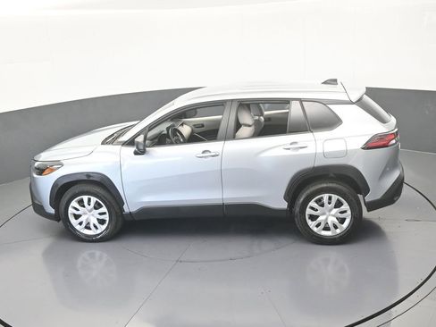 Used 2026 Toyota Corolla Cross L FWD image 40