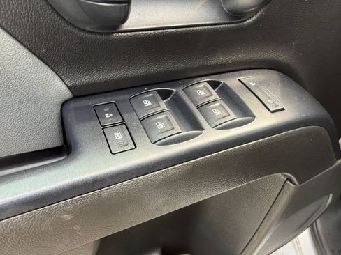 Used 2017 Chevrolet Silverado 1500 W/T AWD/4WD image 12