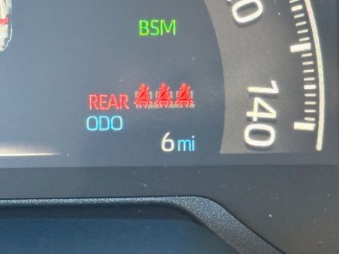 Used 2025 Toyota RAV4 XLE image 15