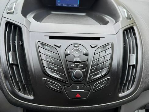 Used 2015 Ford Escape SE image 38