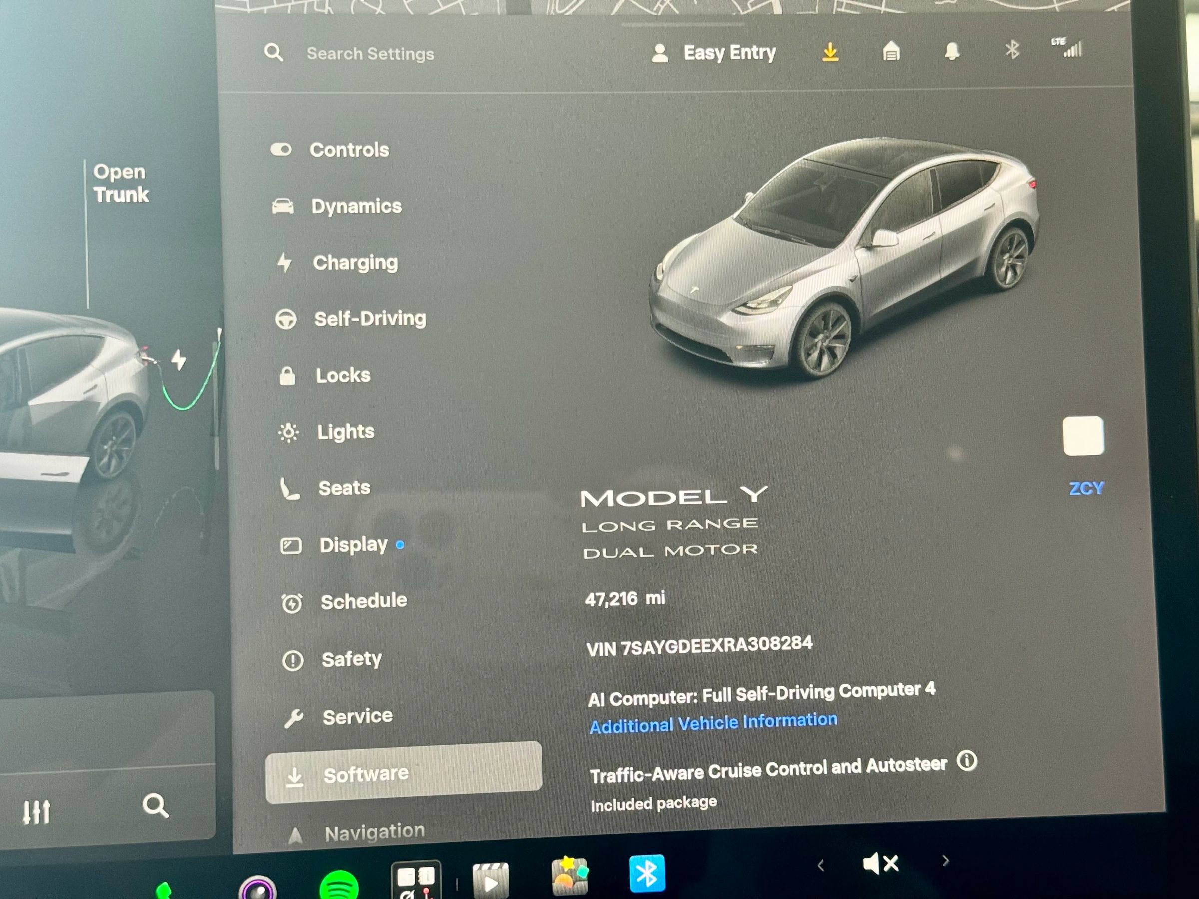 Used 2024 Tesla Model Y Long Range AWD/4WD image 18
