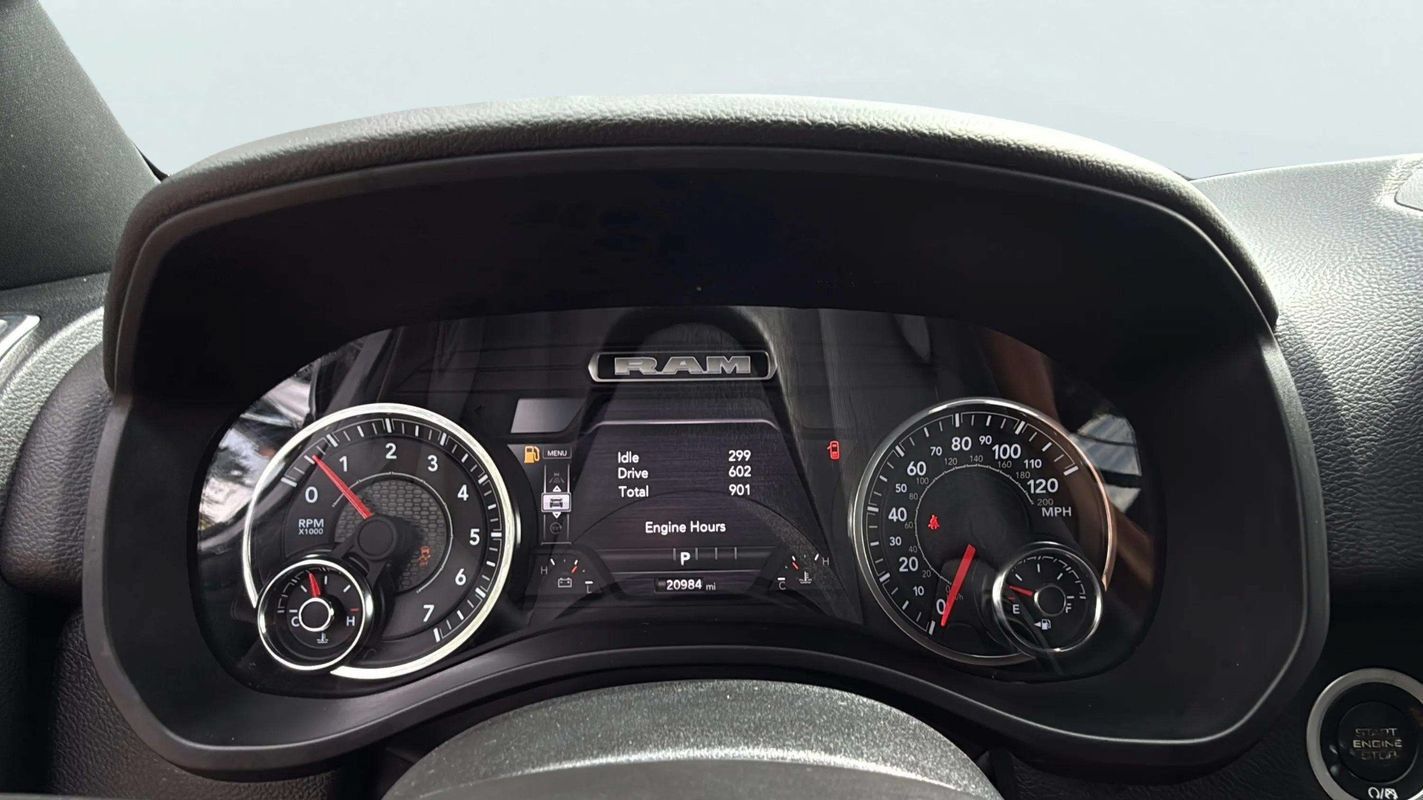 Used 2025 RAM 1500 Big Horn AWD/4WD image 14