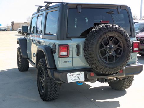 Used 2024 Jeep Wrangler Willys image 5