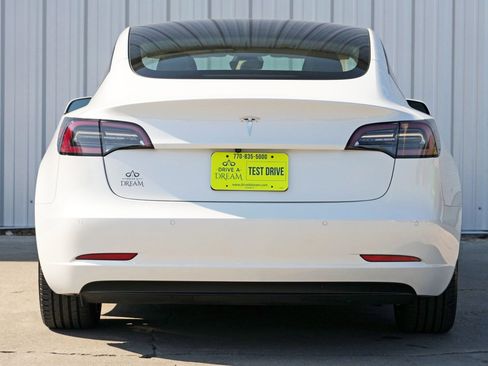 Used 2022 Tesla Model 3 image 11