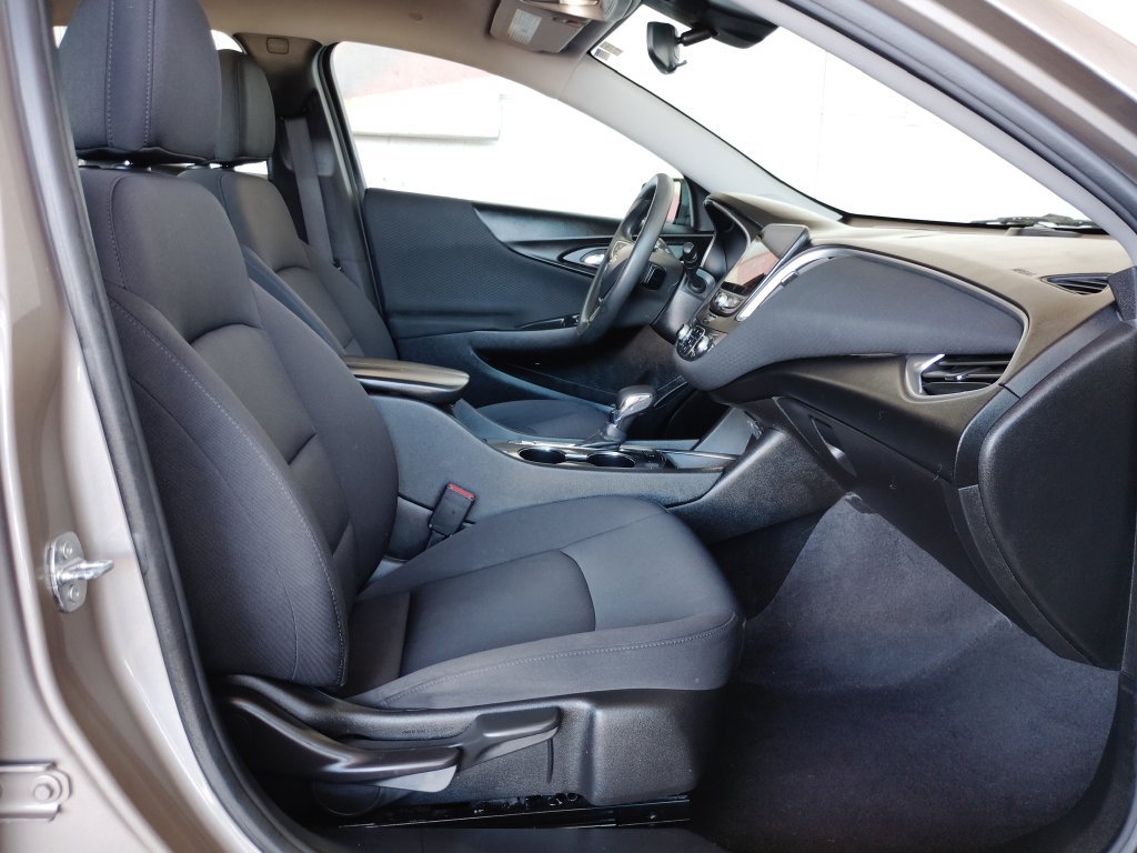 Used 2023 Chevrolet Malibu LT FWD image 14