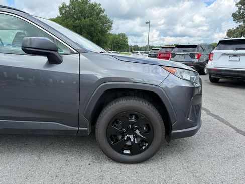 Used 2020 Toyota RAV4 LE FWD image 38