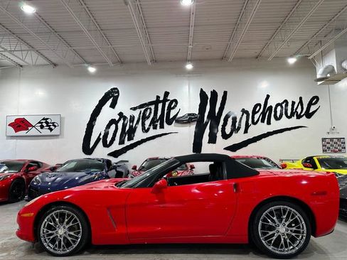 Used 2013 Chevrolet Corvette Convertible w/ 2LT Preferred Equipment Group RWD image 2