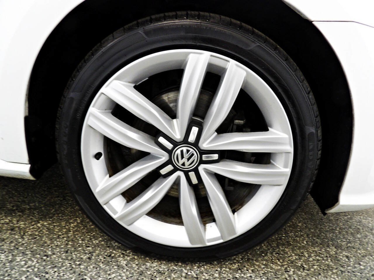 Used 2017 Volkswagen Passat 1.8T SE FWD image 22