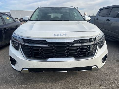 Used 2025 Kia Seltos EX image 2