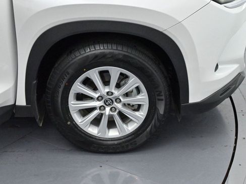 Used 2024 Toyota Grand Highlander XLE image 37